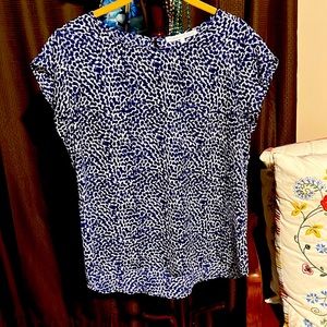 Women’s blouse size M